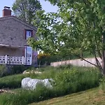 Au Pas De L'ane Сasa de vacaciones *